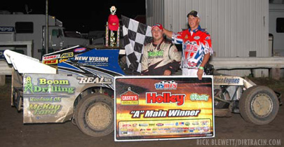 Weder wins a late wet one at Owatonna 