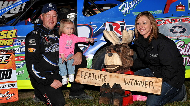 Hughes gets fourth Featherlite Fall Jamboree trophy