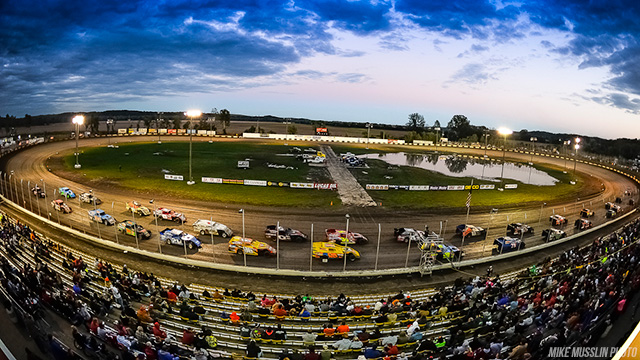 Return to Lakeside Speedway kicks off Hunt for the USMTS Caseys Cup tripleheader Aug. 22-24