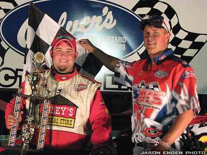 Z-Man the man at Decorah, extends points lead in Casey's General Stores Hunt for the O'Reilly USMTS National Championship 