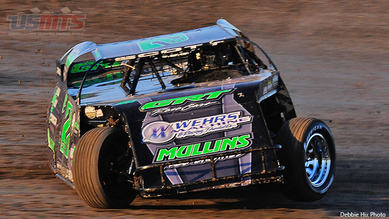Stormy Scott diggin' during the USMTS Casey’s Cup powered by S&S Fishing & Rental / Summit Racing Equipment Southern Region presented by Production Jars event at the Southern Oklahoma Speedway in Ardmore, Okla., on Thursday, May 4, 2017.