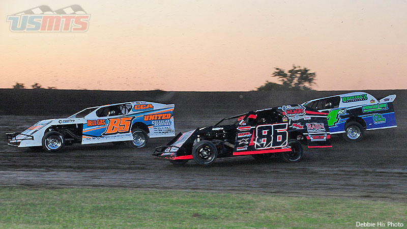 Thomas Tillison Jr. (85), Jared Perez (86) and Dereck Ramirez (4r) during the USMTS Casey’s Cup powered by S&S Fishing & Rental / Summit Racing Equipment Southern Region presented by Production Jars event at the Southern Oklahoma Speedway in Ardmore, Okla., on Thursday, May 4, 2017.