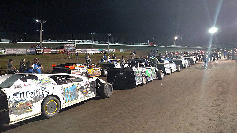 Casey's USMTS National Tour powered by S&S Fishing & Rental<br>RHRSwag.com Northern Region presented by Summit Racing Equipment<br>10th Annual “Taste the Feeling” Classic presented by Coca-Cola Bottling Company of Winona<br>Mississippi Thunder Speedway, Fountain City, Wis.<br>Friday, May 26, 2017