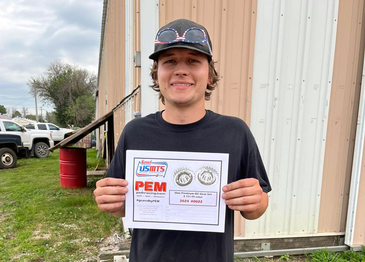 Jake Timm Racing wins a brand new gear set at the drivers meeting courtesy of PEM Racing Gears & Drivetrain at the Mason City Motor Speedway.