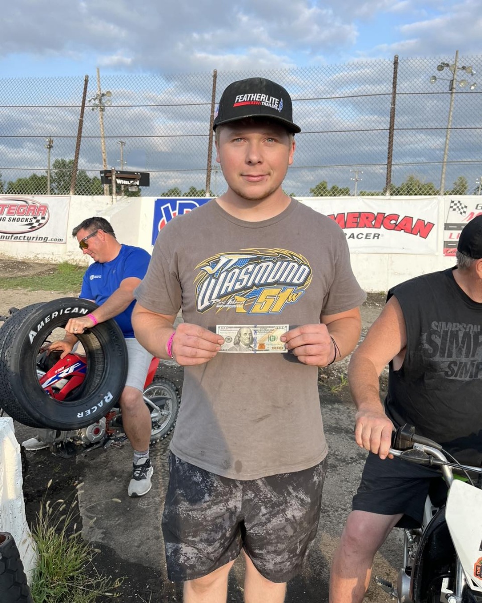 Jim Chisholm cashed in with an extra $100 courtesy of Hyperco during the 7th Annual USMTS Grant Junghans Memorial featuring the Summit USMTS National Championship presented by RacinDirt at the Lakeside Speedway in Kansas City, Kan, on Thursday, Aug. 8, 2024.