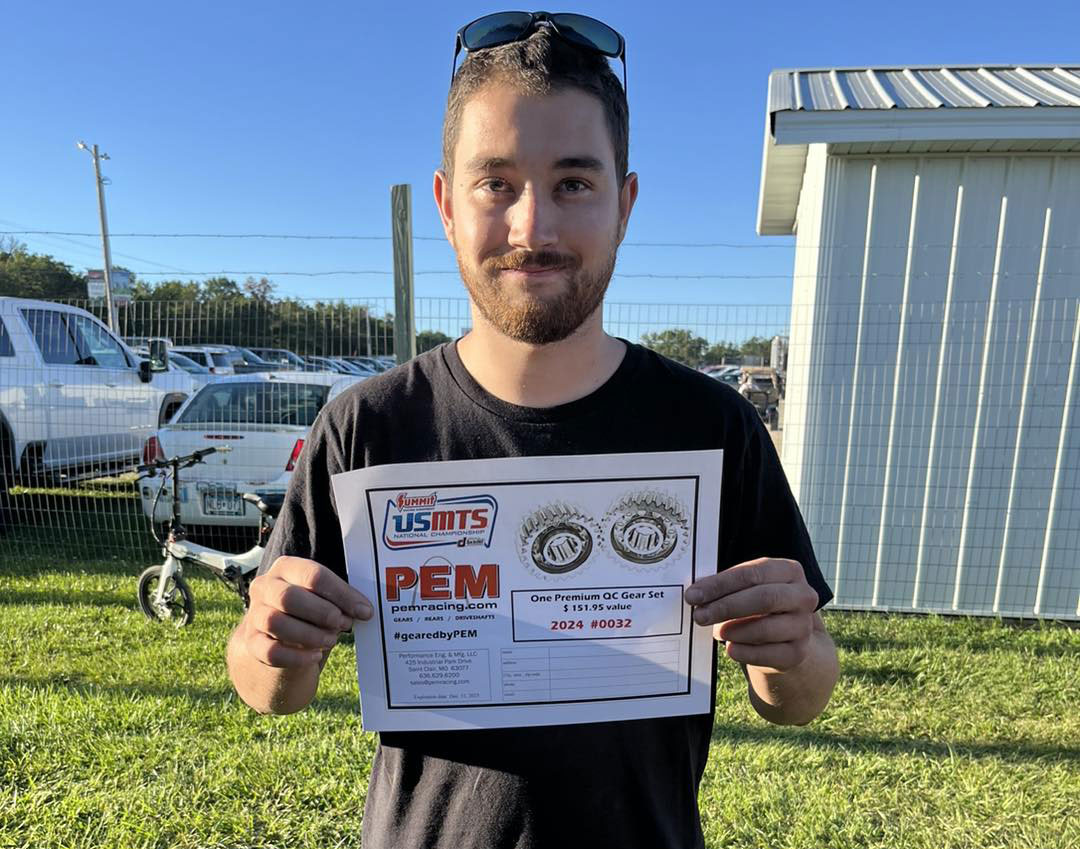 Tripp Gaylord takes home a brand new gear set courtesy of PEM Racing Gears & Drivetrain on Night #1 of the Fall Jamboree at the Deer Creek Speedway.